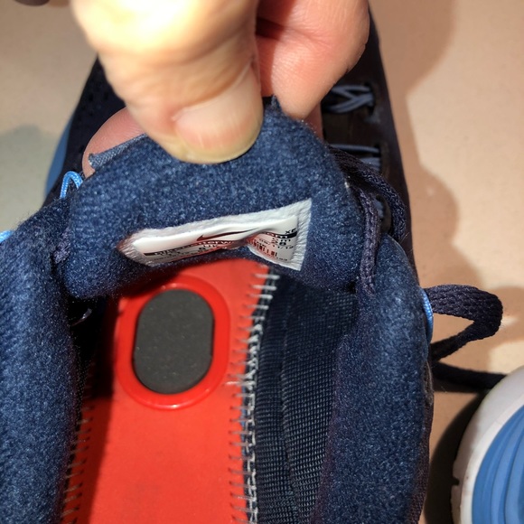 Women’s Nike lunarglide +4 Shield - Picture 11 of 12